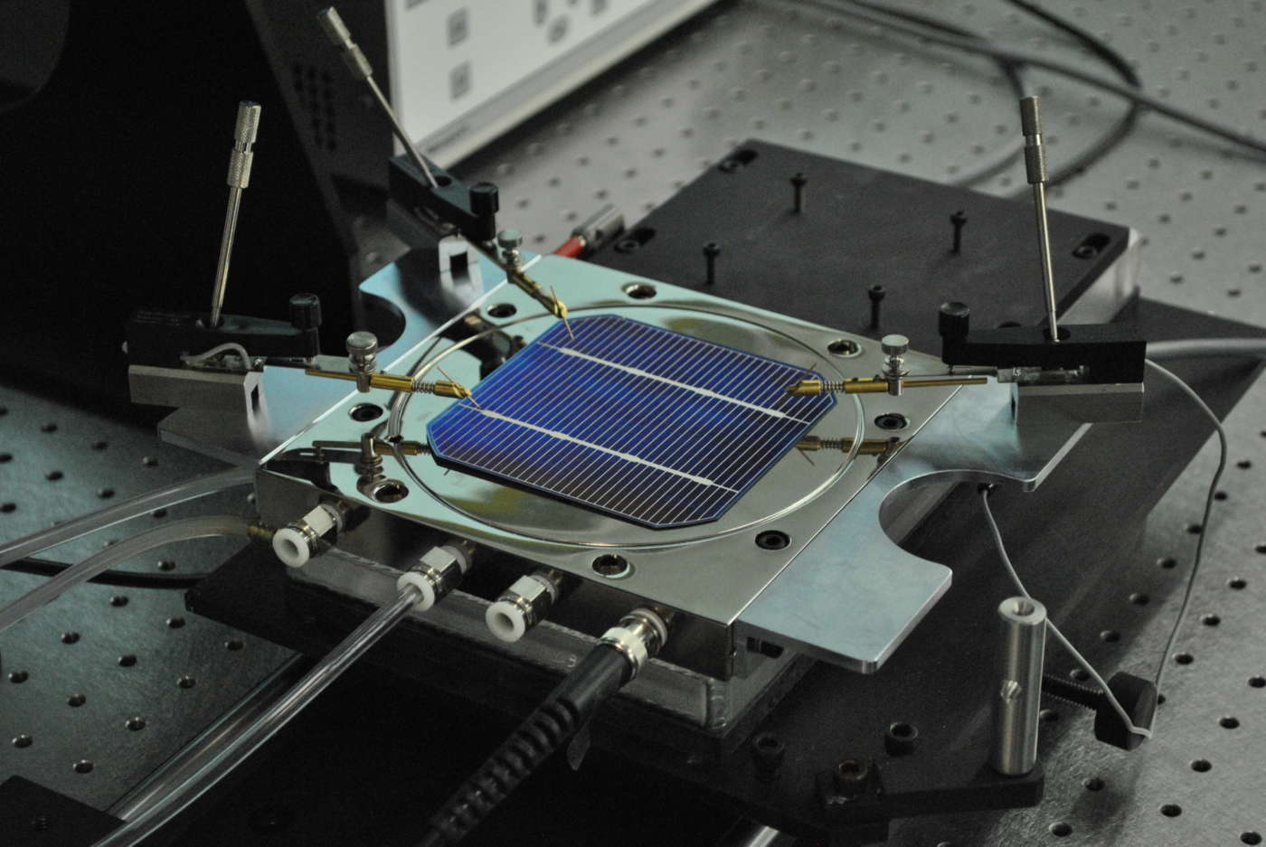 Testing di una cella fotovoltaica